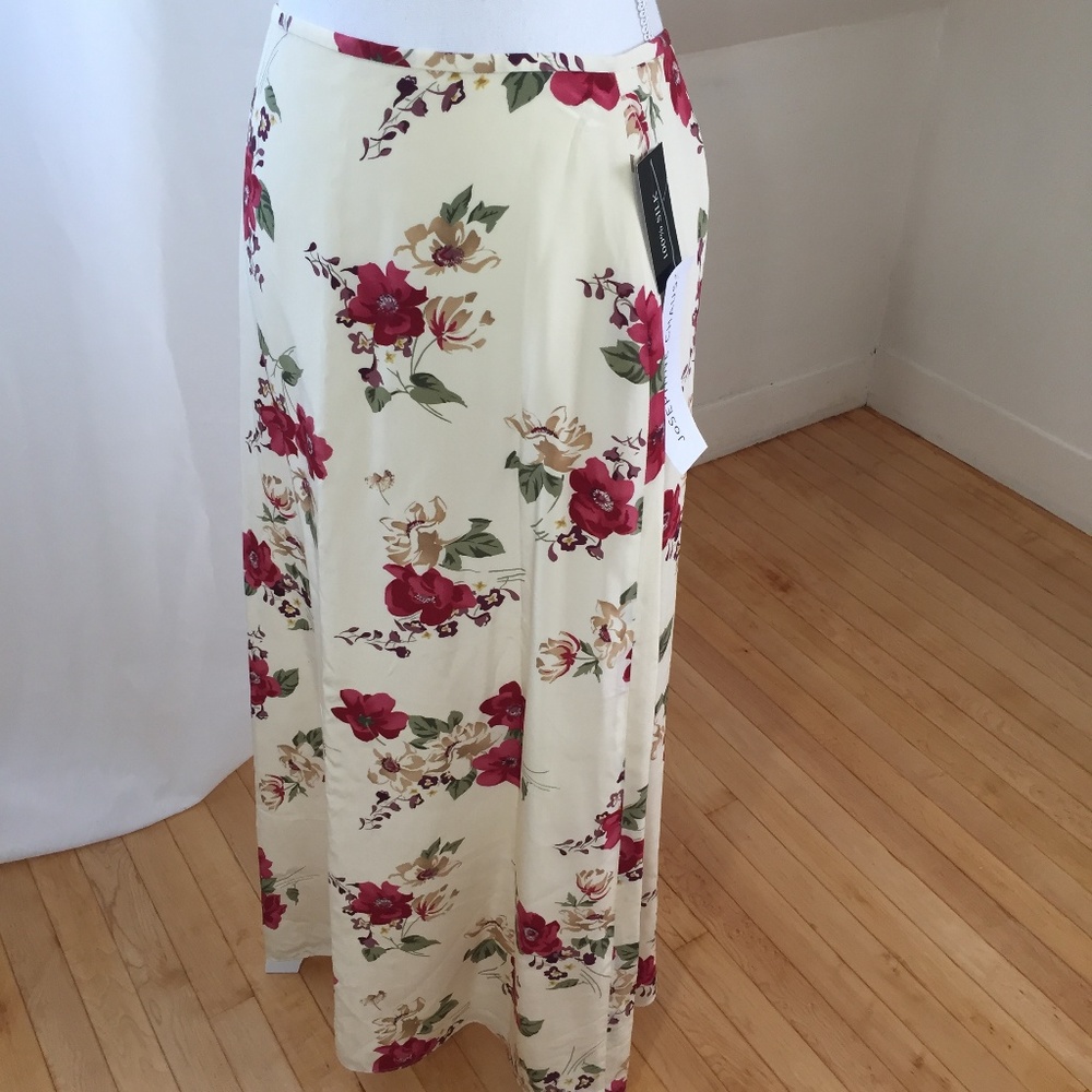 Josephine Chaus 100% silk 100% poly lining midi sk